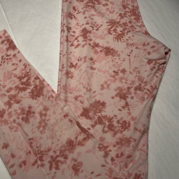 ******Girls Old Navy Leggings XL Pink Floral****** - Picture 2 of 5
